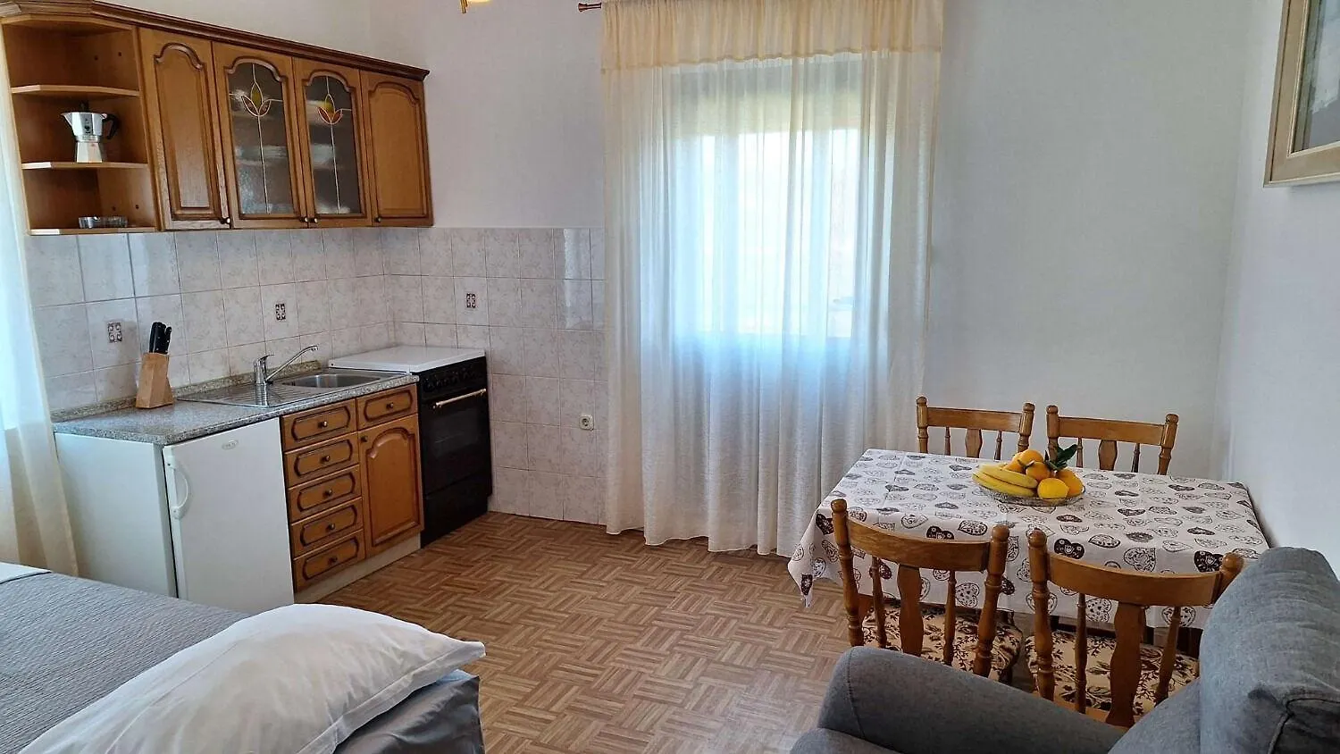 Apartment Zvone Veli Rat 0*,