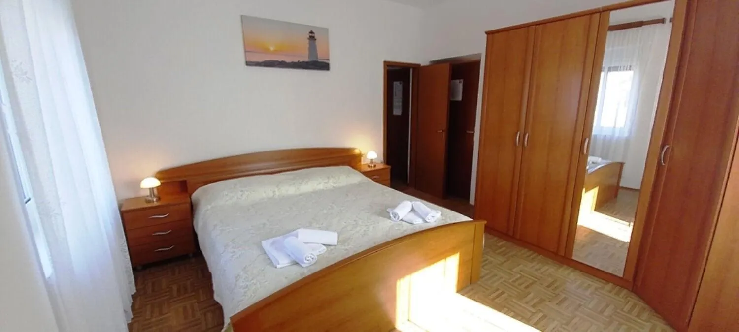 Apartment Zvone Veli Rat